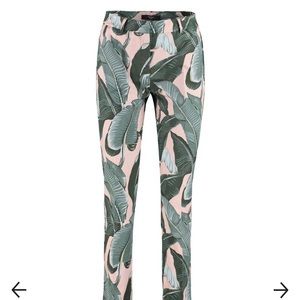 ✨ Weekend Max Mara Okra Printed Trousers ✨